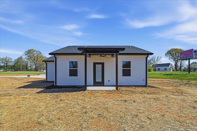 4077 N Blackstock Road, Spartanburg, SC 29301