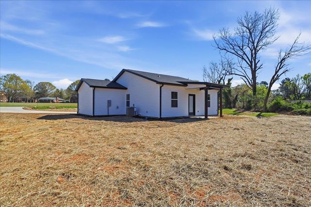 4077 N Blackstock Road, Spartanburg, SC 29301