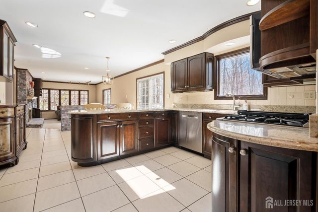 14 Crommelin Court, East Brunswick, NJ 08816