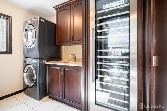 14 Crommelin Court, East Brunswick, NJ 08816