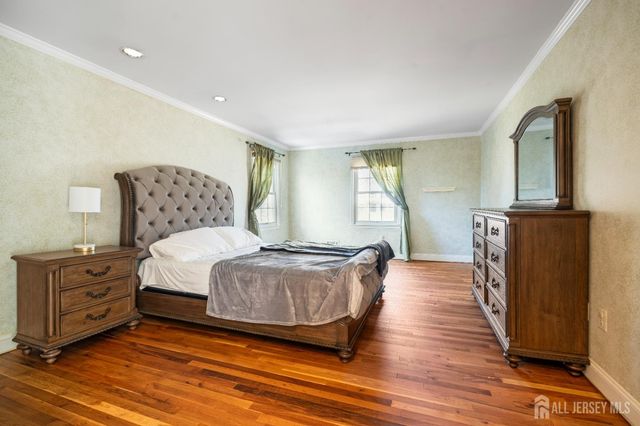 14 Crommelin Court, East Brunswick, NJ 08816