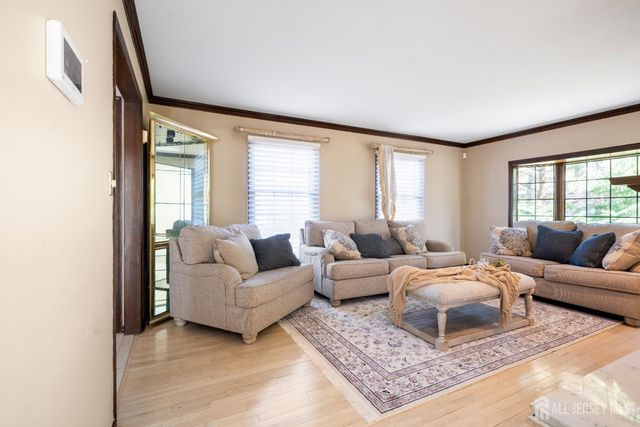 14 Crommelin Court, East Brunswick, NJ 08816