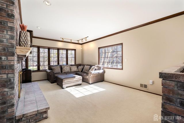 14 Crommelin Court, East Brunswick, NJ 08816