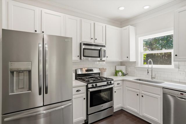2009 Frampton Avenue, Charleston, SC 29412