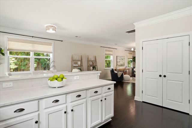 2009 Frampton Avenue, Charleston, SC 29412