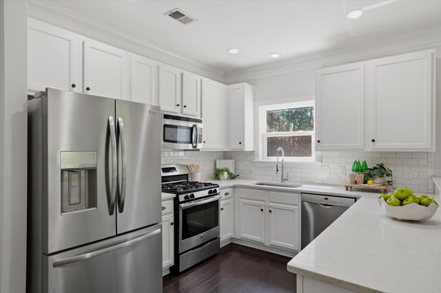 2009 Frampton Avenue, Charleston, SC 29412