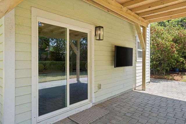 2009 Frampton Avenue, Charleston, SC 29412