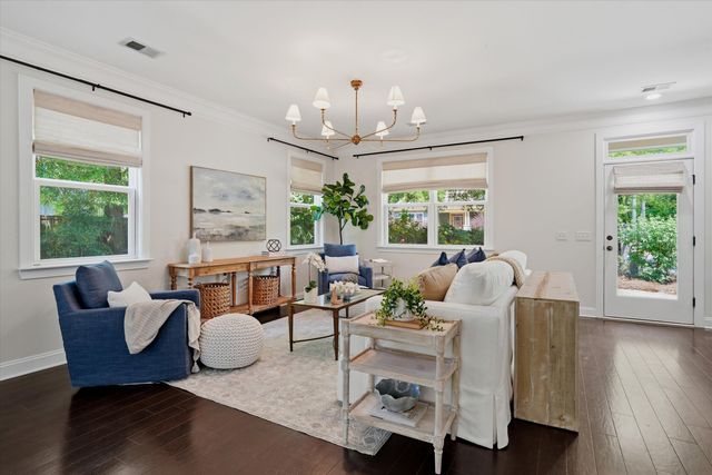 2009 Frampton Avenue, Charleston, SC 29412