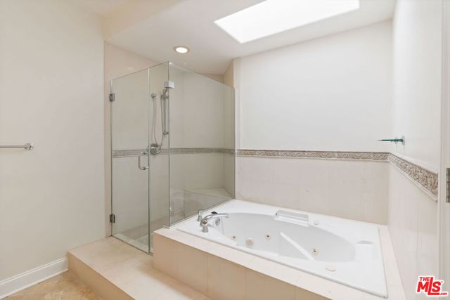 1875 S Beverly Glen Boulevard 406, Los Angeles, CA 90025