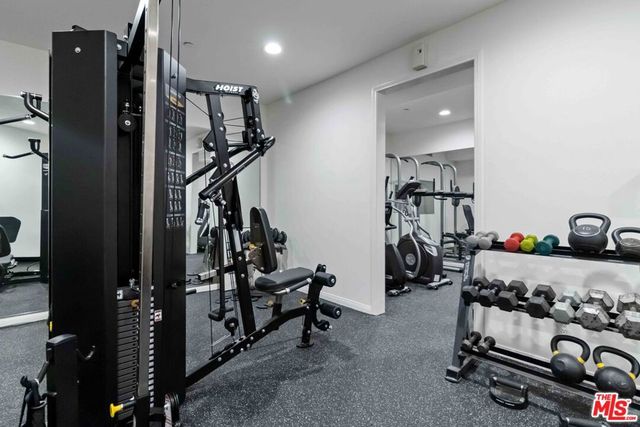 1875 S Beverly Glen Boulevard 406, Los Angeles, CA 90025