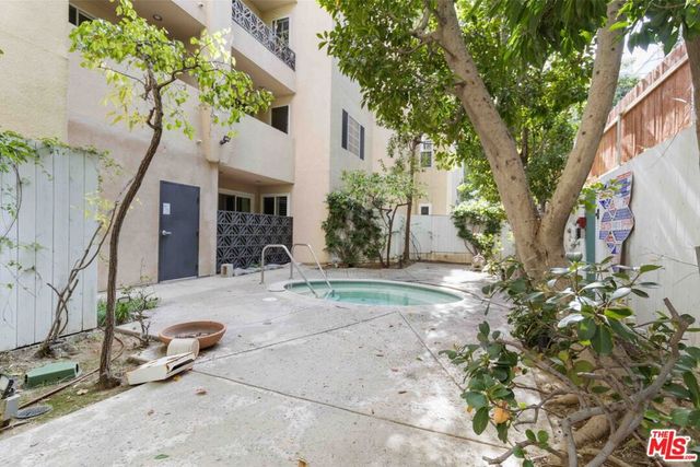 1875 S Beverly Glen Boulevard 406, Los Angeles, CA 90025