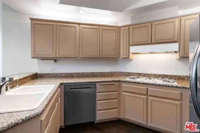 1875 S Beverly Glen Boulevard 406, Los Angeles, CA 90025