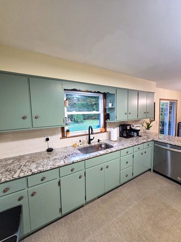 15821 S River Road, Plainfield, IL 60544