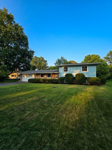 15821 S River Road, Plainfield, IL 60544