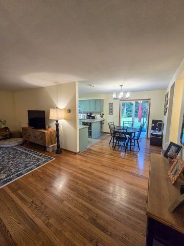 15821 S River Road, Plainfield, IL 60544