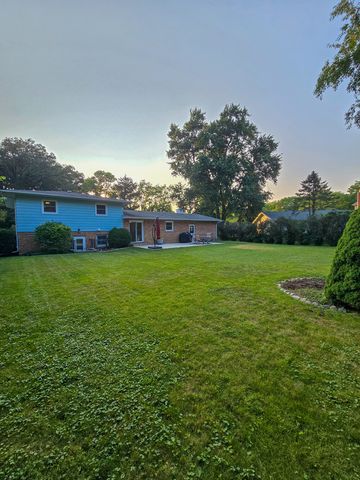 15821 S River Road, Plainfield, IL 60544