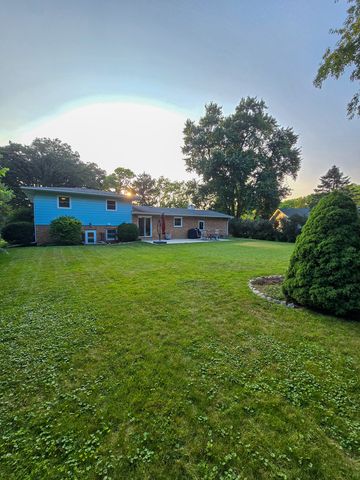 15821 S River Road, Plainfield, IL 60544