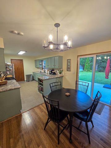 15821 S River Road, Plainfield, IL 60544