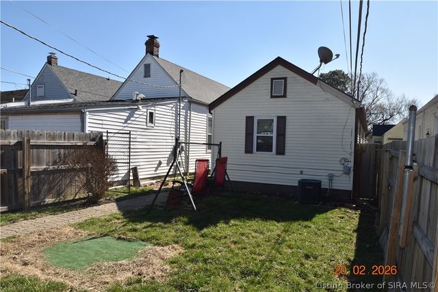 1521 Ekin Avenue, New Albany, IN 47150