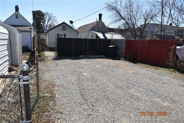 1521 Ekin Avenue, New Albany, IN 47150