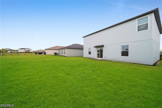 4107 Lattuca LN, North Fort Myers, FL 33917