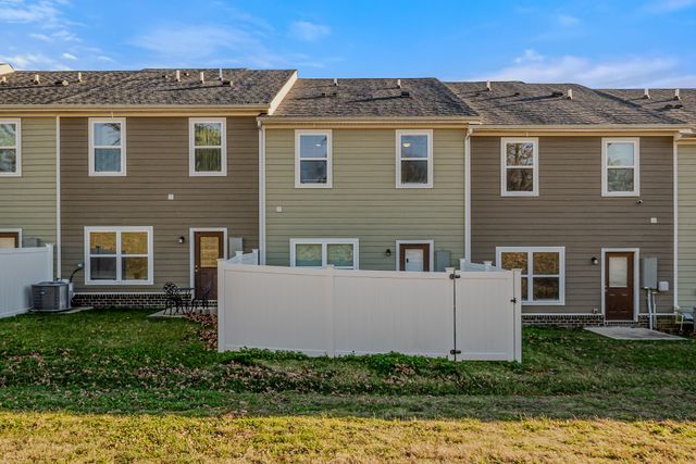 307 Masters Way, Dickson, TN 37055