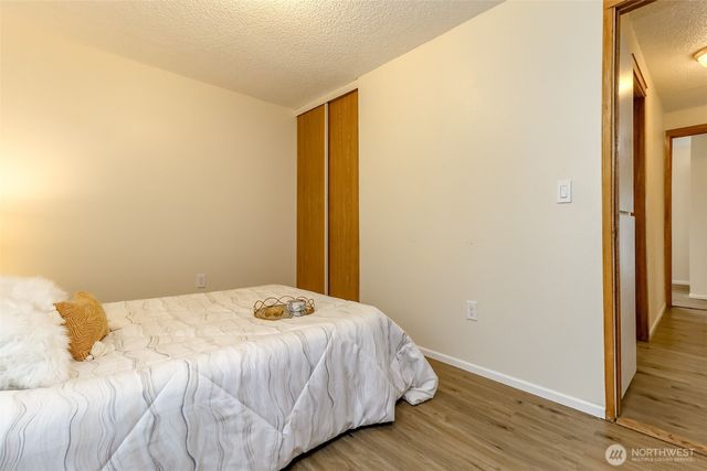 15406 11th Avenue Ct E, Tacoma, WA 98445