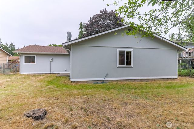 15406 11th Avenue Ct E, Tacoma, WA 98445