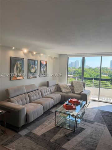 3400 NE 192nd St 511, Aventura, FL 33180