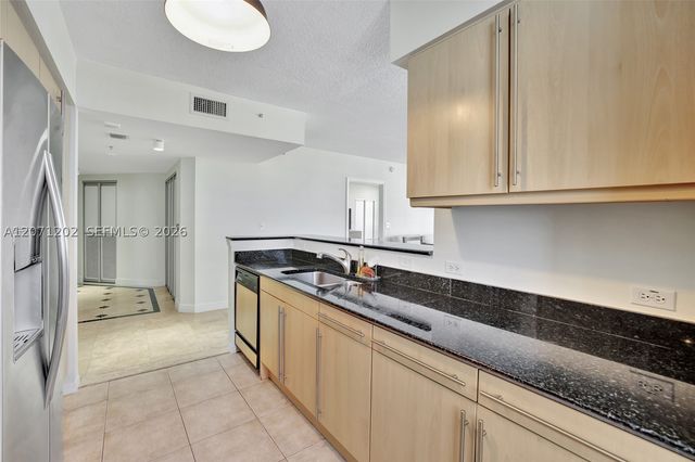 2080 S OCEAN DR 1102, Hallandale Beach, FL 33009