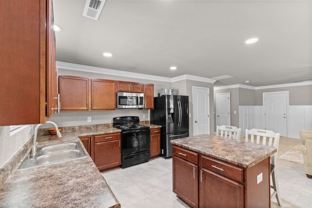 200 Davis Ct., Little River, SC 29566