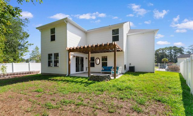 200 Davis Ct., Little River, SC 29566