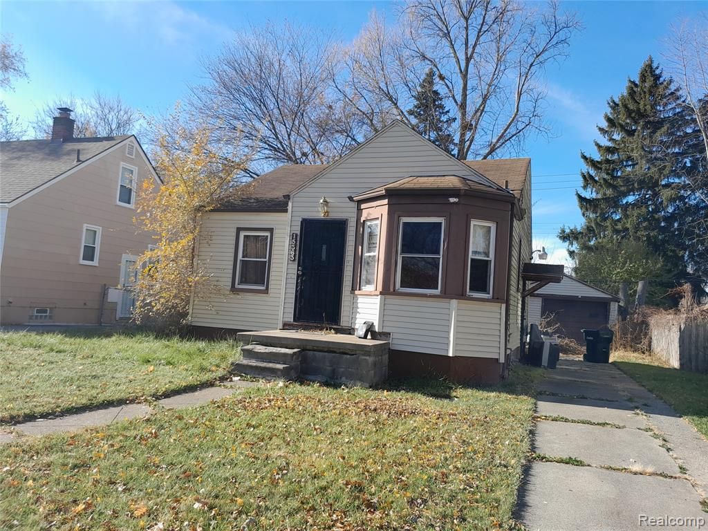15363 Plainview Avenue, Detroit, MI 48223