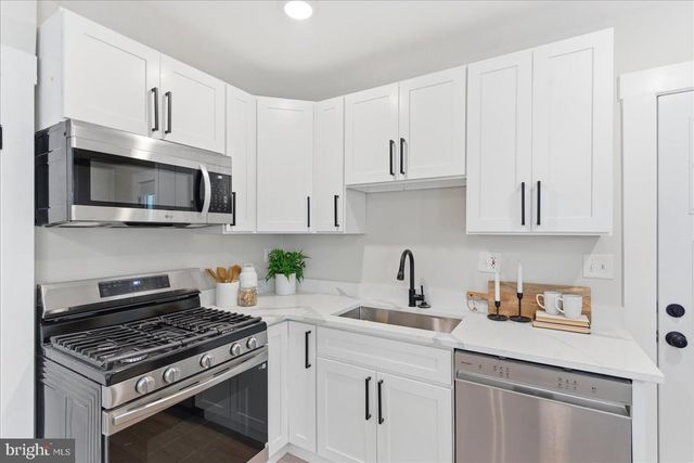1 GLENWOOD AVE, Baltimore, MD 21228