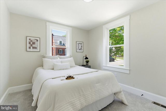 1 GLENWOOD AVE, Baltimore, MD 21228