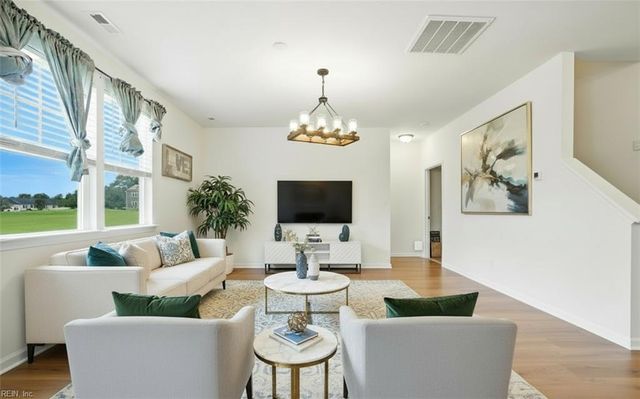 121 Meadows Landing LN, Suffolk, VA 23434