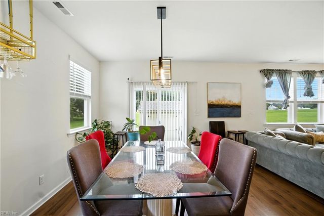 121 Meadows Landing LN, Suffolk, VA 23434