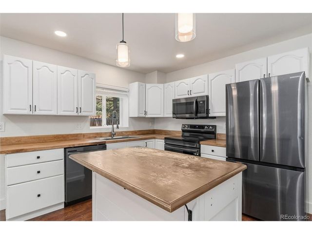 15421 E Princeton Ave, Aurora, CO 80013