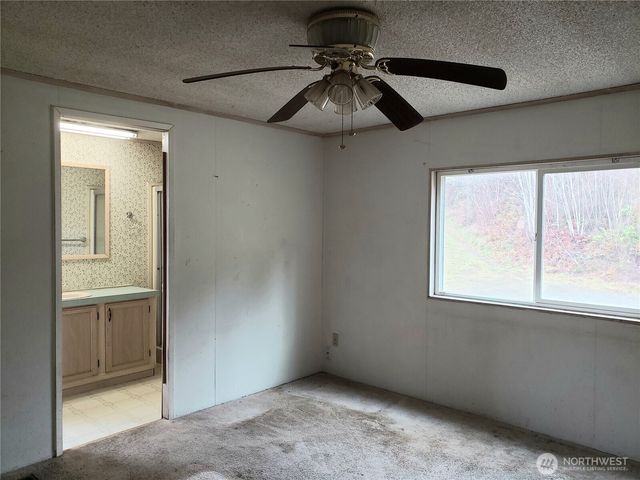 216 205th Avenue E, Lake Tapps, WA 98391