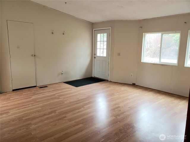 216 205th Avenue E, Lake Tapps, WA 98391