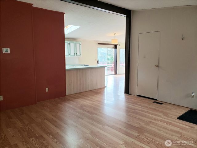 216 205th Avenue E, Lake Tapps, WA 98391