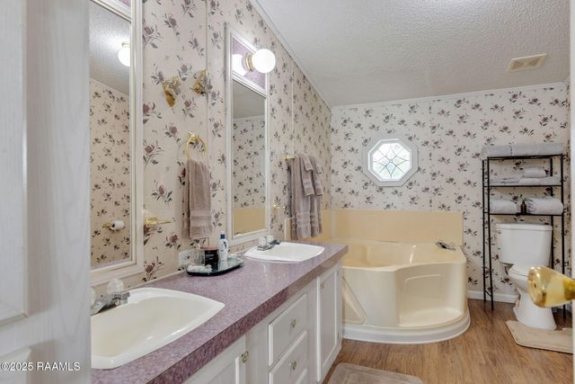 1039 Vieux Jacquet Road, Broussard, LA 70518