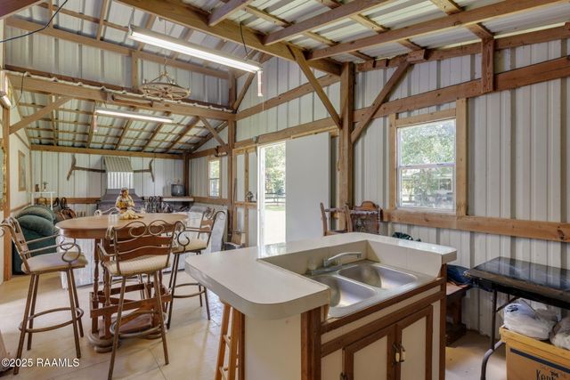 1039 Vieux Jacquet Road, Broussard, LA 70518