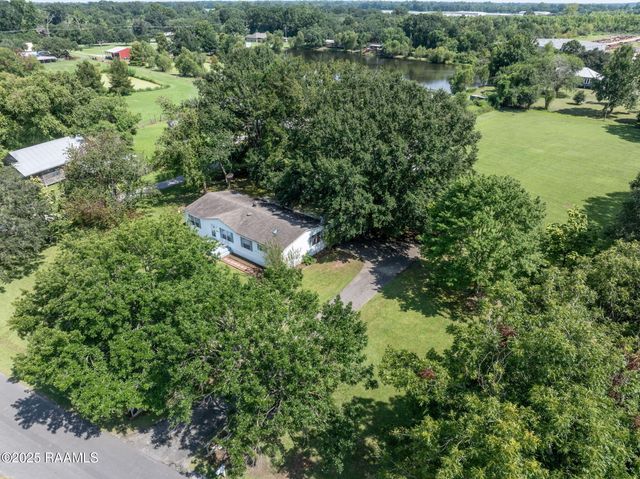 1039 Vieux Jacquet Road, Broussard, LA 70518