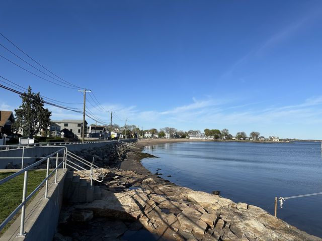 33 Sybil Avenue, Branford, CT 06405