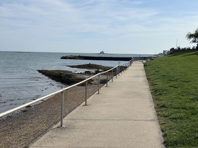 33 Sybil Avenue, Branford, CT 06405