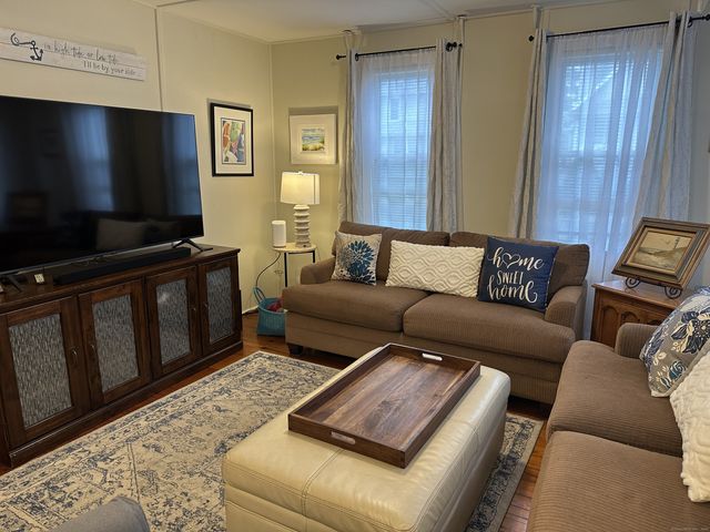 33 Sybil Avenue, Branford, CT 06405