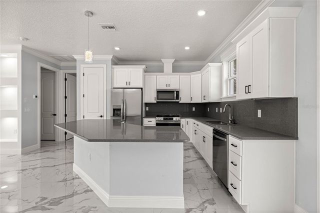 12390 SE 106TH COURT, Belleview, FL 34420