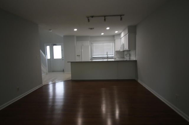 324 W PINE Street 13, Lantana, FL 33462