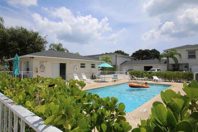 324 W PINE Street 13, Lantana, FL 33462